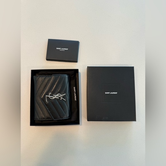 Saint Laurent * YSL Silver* Grain de Poudre Monogram Compact Tri-Fold Wallet - Picture 5 of 16